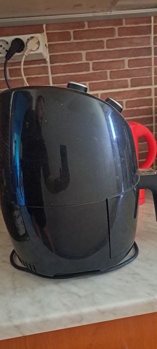 Продавам фритюрник