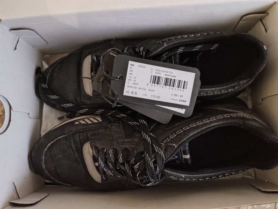 Кроссовки Armani Exchange 39-40 размер