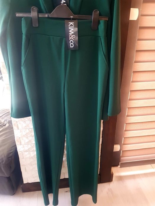 Costum si 2 sacouri dama