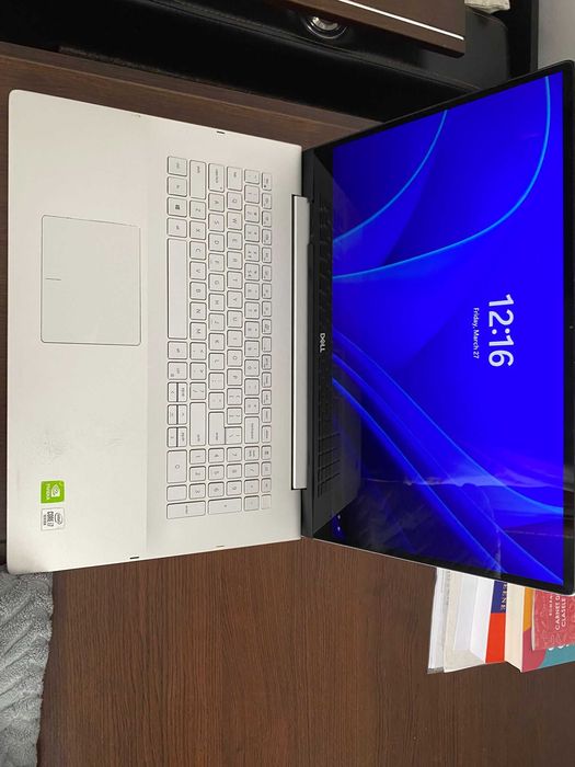 Laptop DELL office