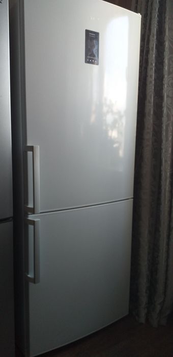 Холодильник "Атлант" цвет белый