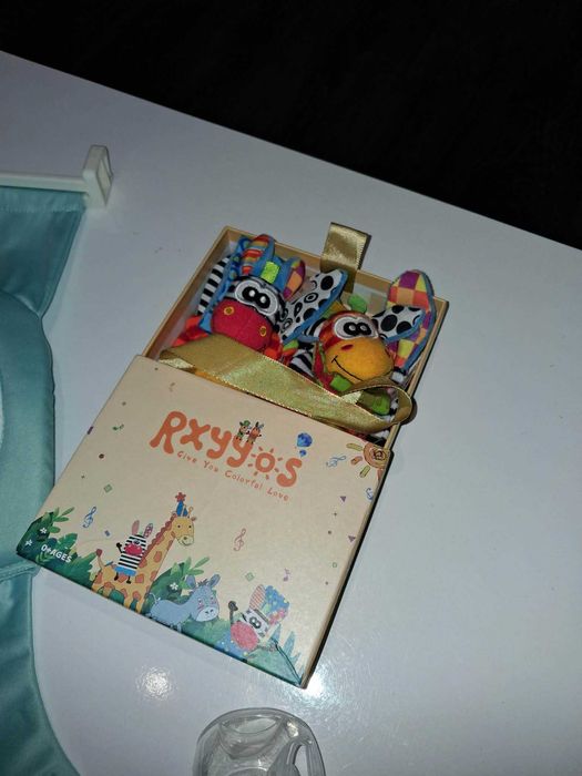 Бебешки играчки и Подложка за бебешка вана