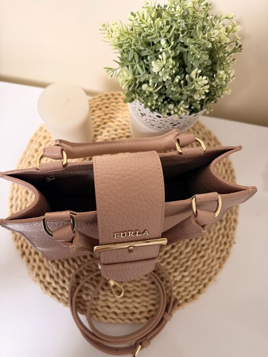 Кожена чанта Furla