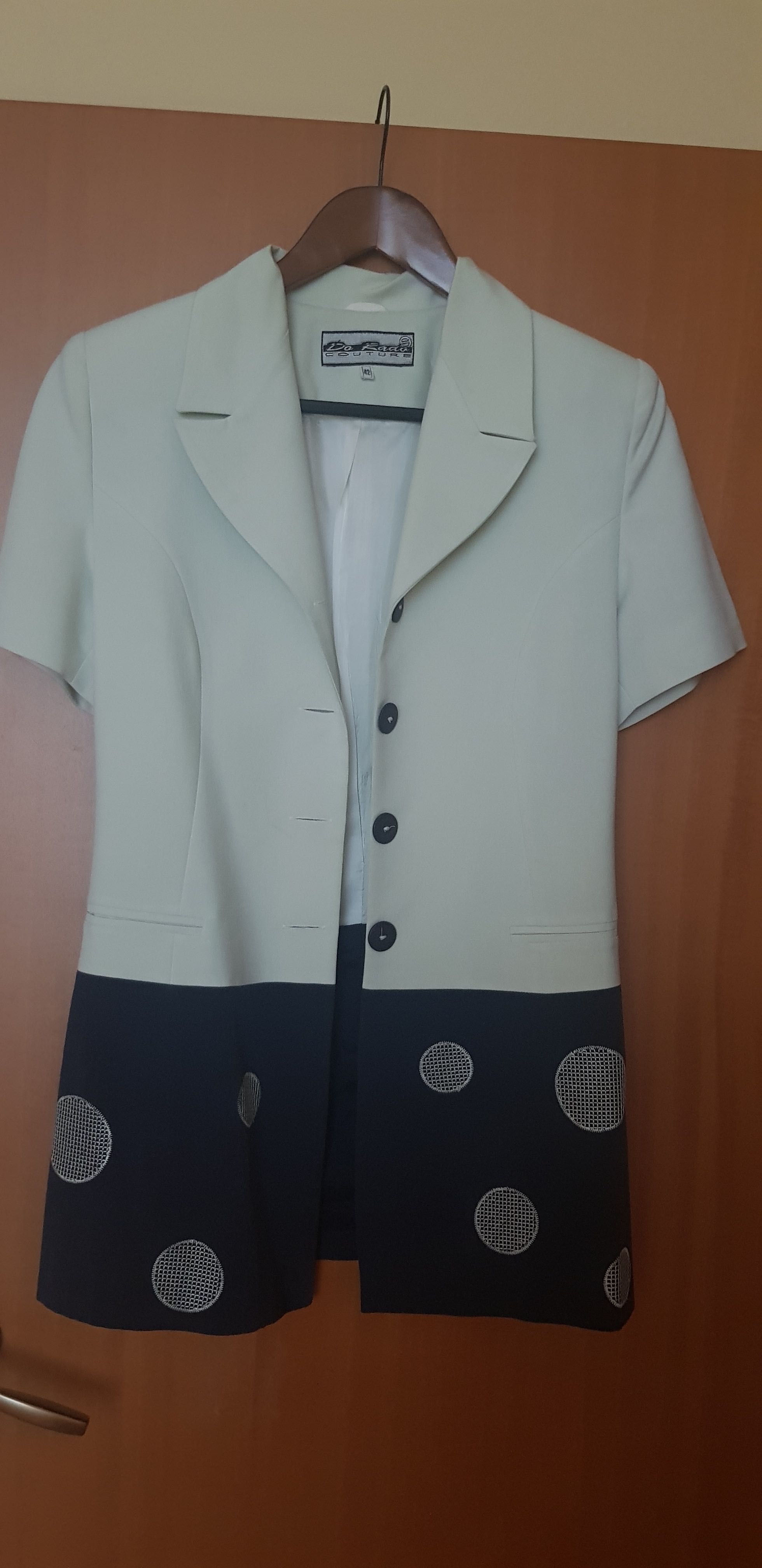 Елегантни дамски костюми гр. София Мусагеница • OLX.bg