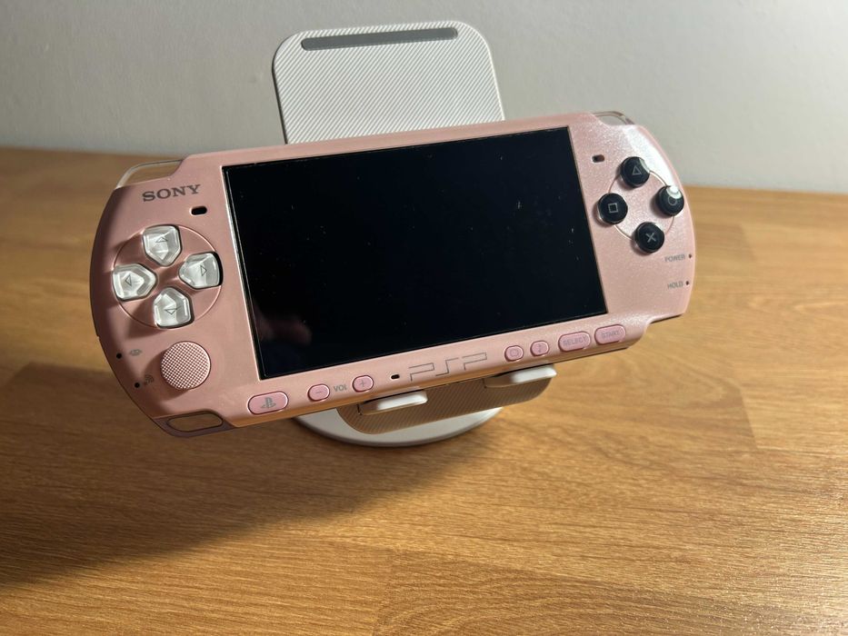 PSP 3000 Blossom Pink modată — verificata, testata, gata de joc | Japonia