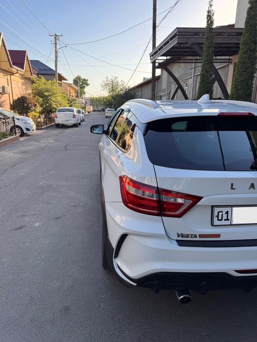 Продаю. Lada Vesta sw cross