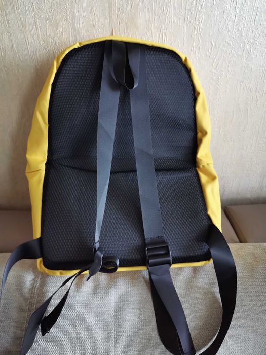 Голяма чанта с дълга дръжка, раница с арт принт и други