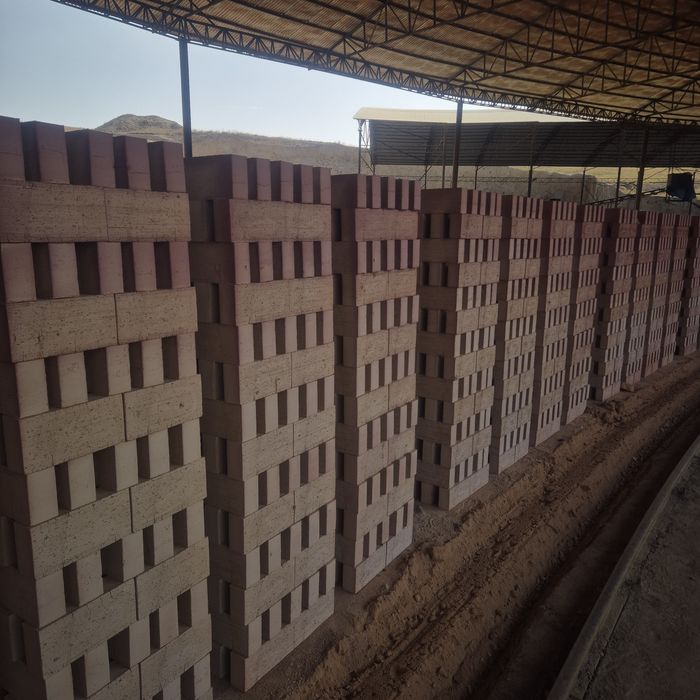 Кирпич жженый красный