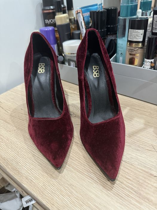 Нови кадифени обувки BSB