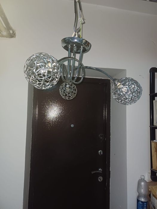 Продам люстры б/у