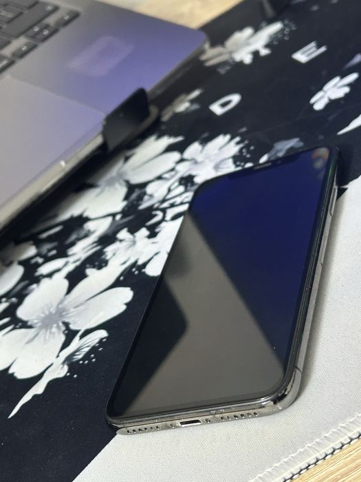 iPhone X(10) 64 гб