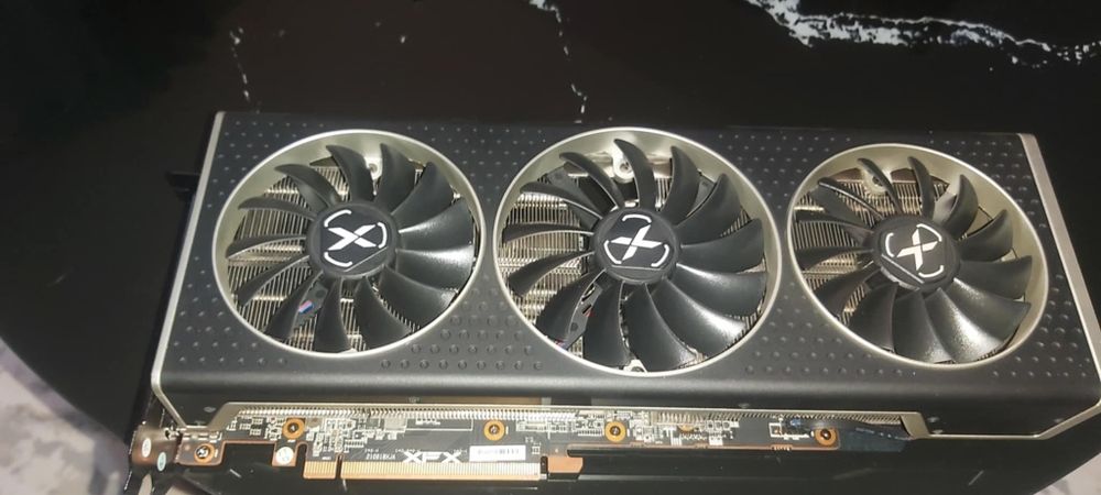 Vand placa video rx 6700 xt 12 gb