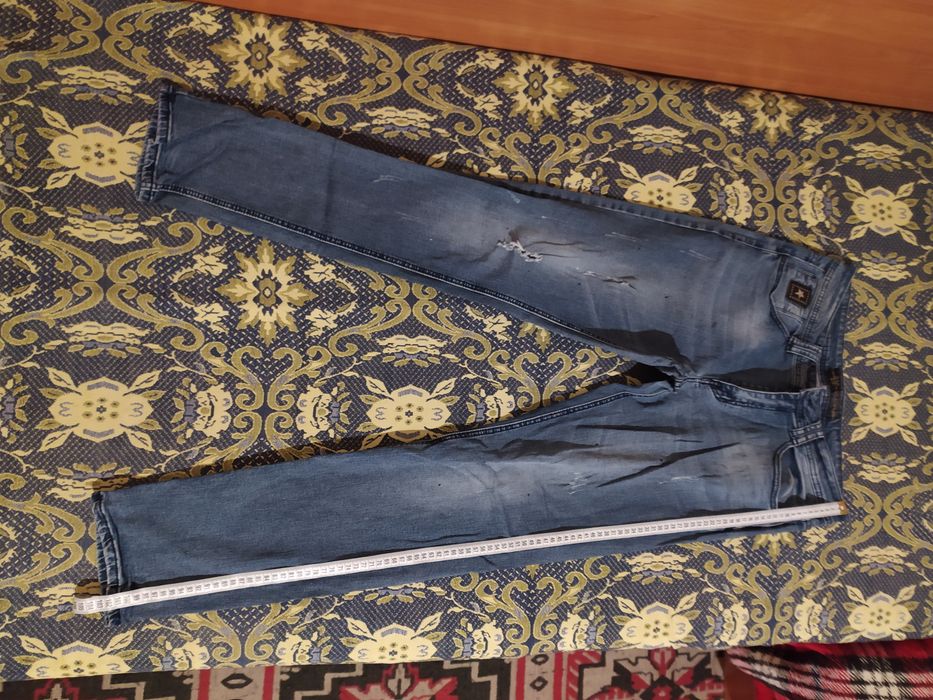 Ефектни мъжки дънки