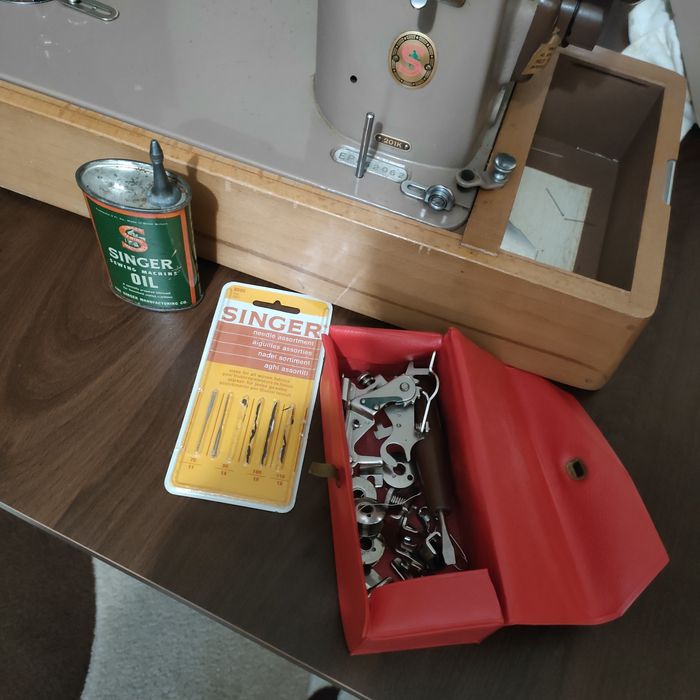 Mașină de cusut Singer