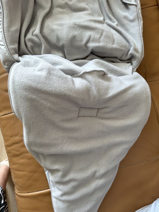 Продам демисезонный конверт для ребенка