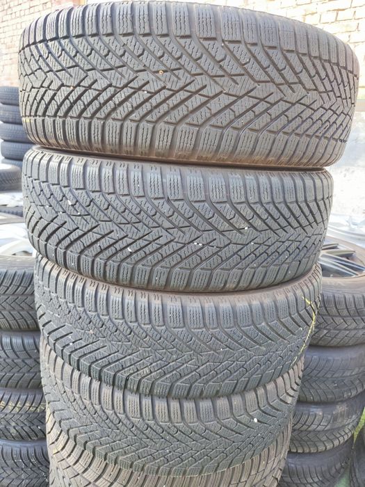 4 бр зимни 205/65/17 Pirelli дот 24г