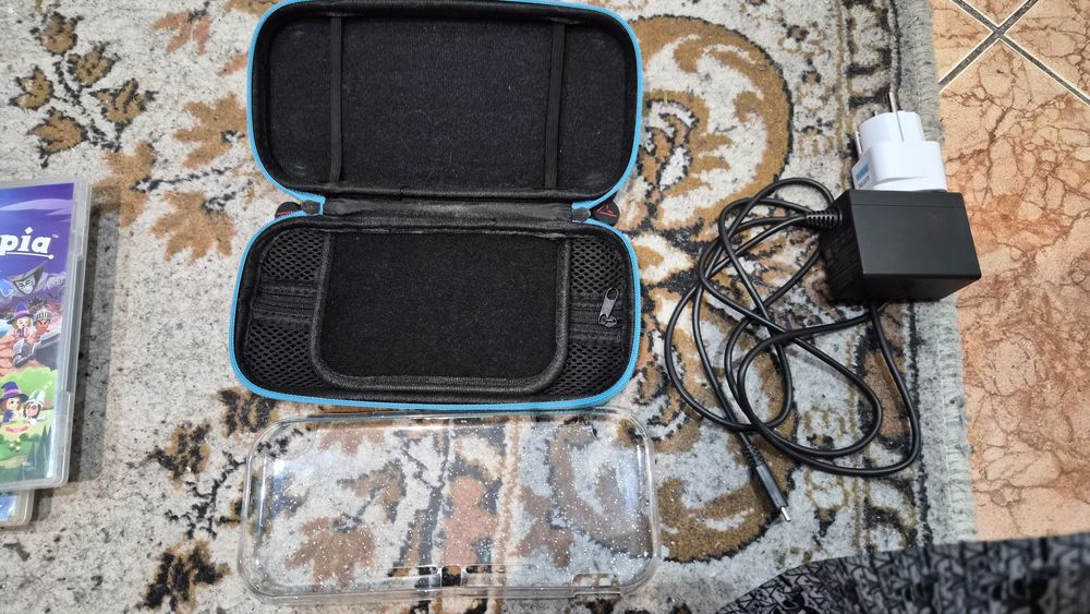 Nintendo Switch Lite Grey + Accesorii + 3 jocuri