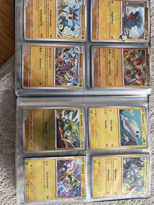 Carti pokemon si binder