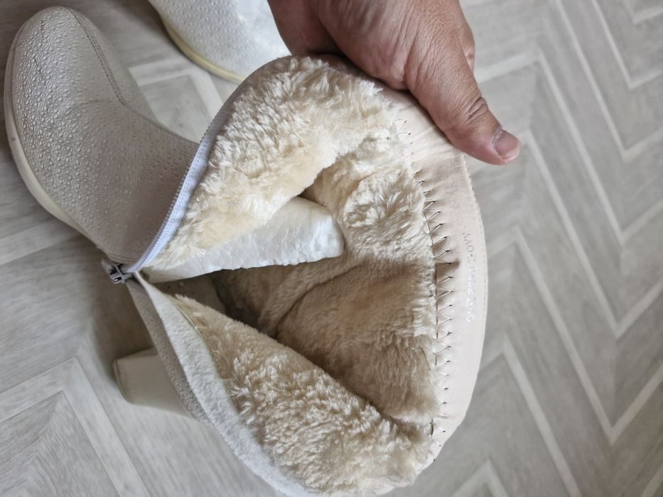 Продаю , находится в 13 мкр