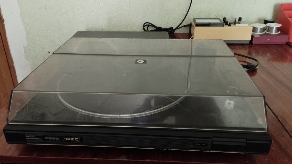 Проигрыватель Вега 122С