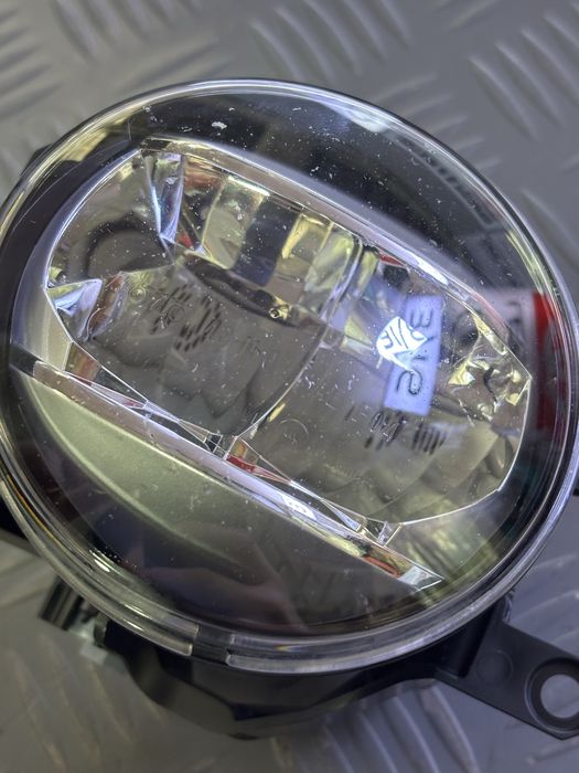 Туманка  лед  камри 55