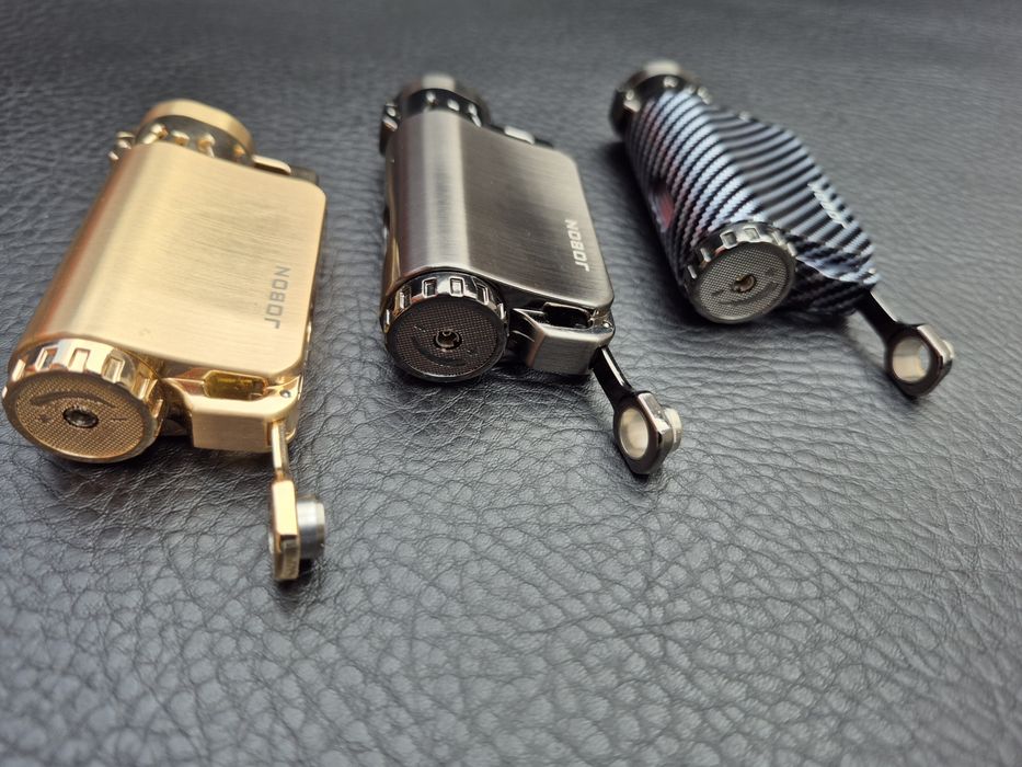 Запалка за пури JOBON в подаръчна кутия,три цвята L-0304