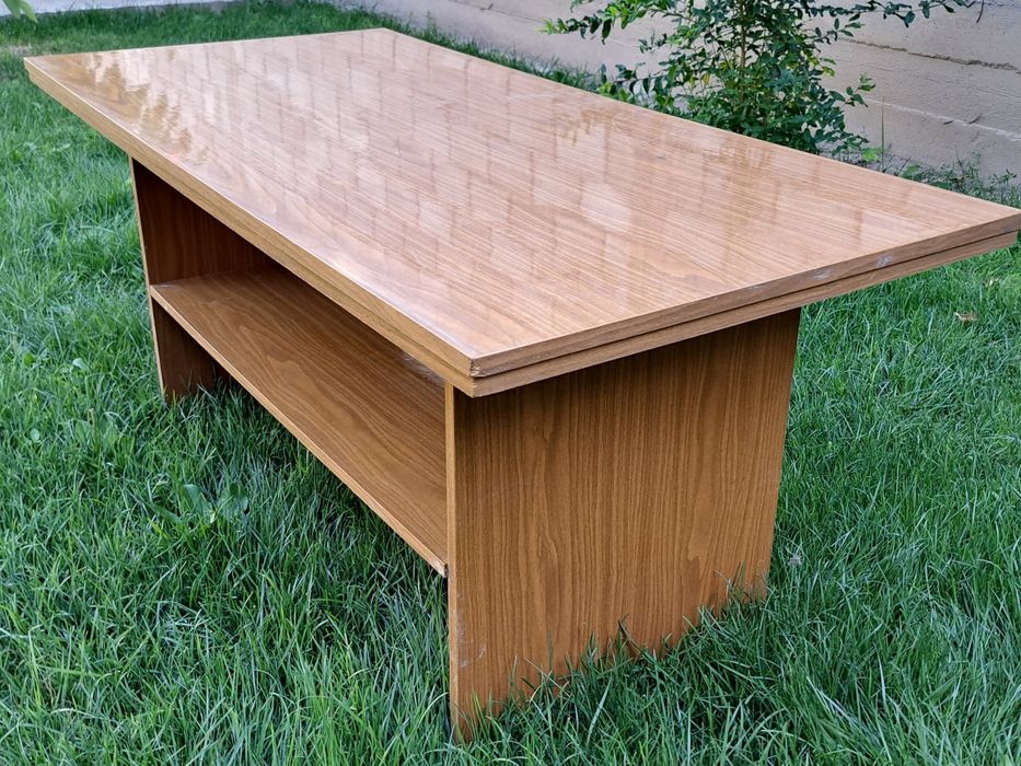 Журнальный столик и полочка