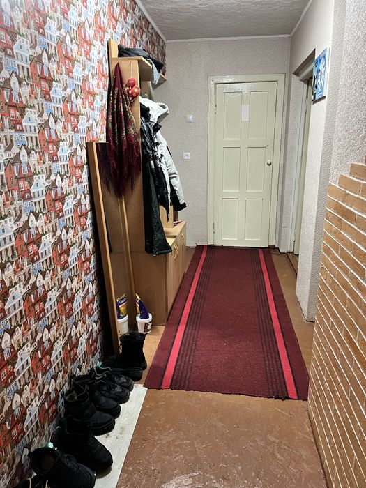 2 х комнатная второй этаж 52м2