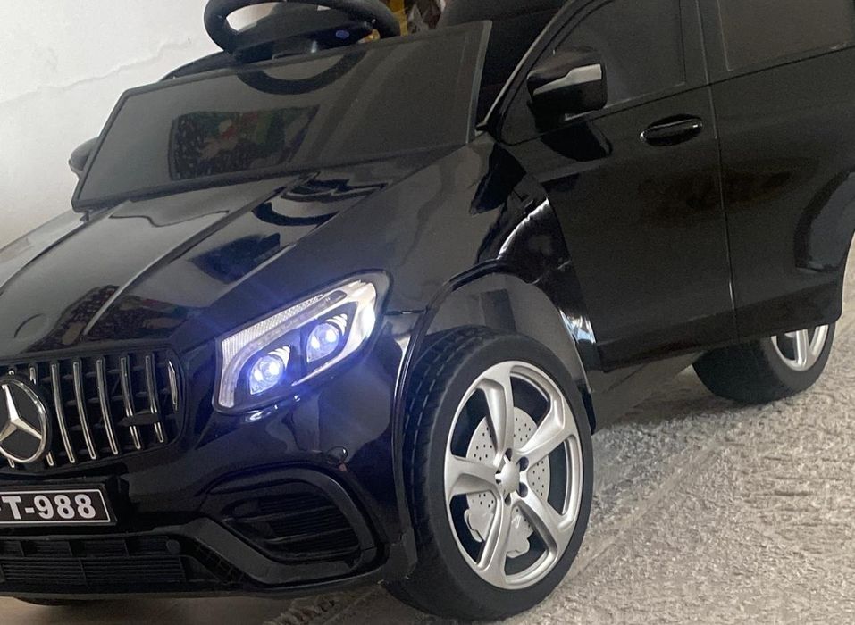 Игрушычны машына