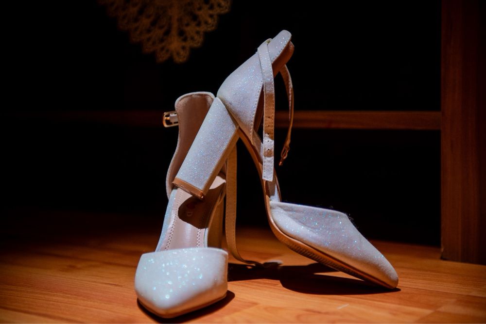 Vand rochie de mireasa