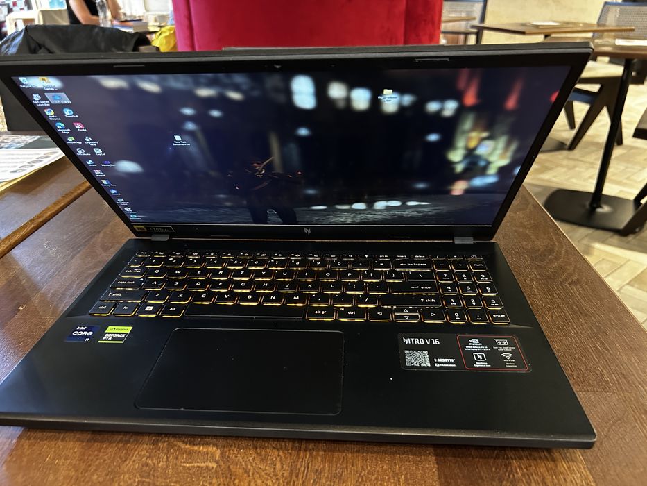 Laptop Acer V15 nou