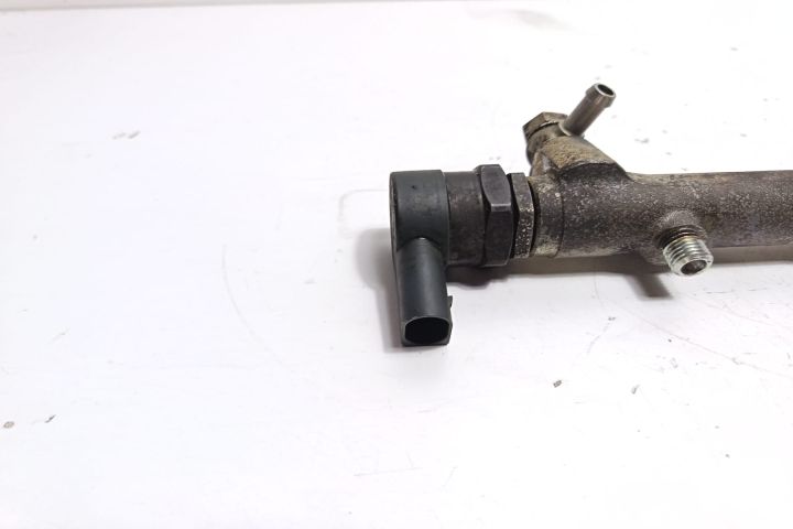 Rampa injectoare cu senzori Mercedes-Benz Vito W639