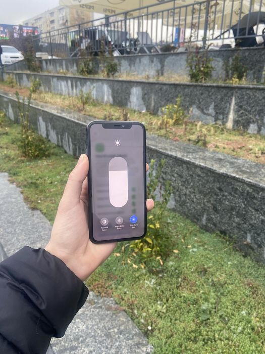 iPhone 11 pro 64 ideal