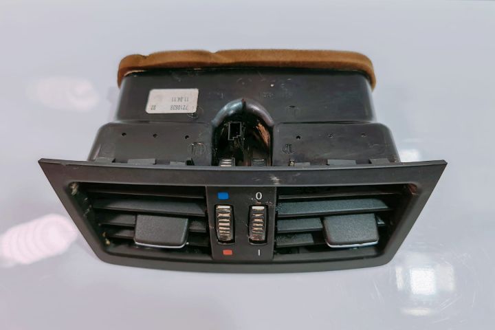 Grila aerisire / ventilatie 64226932023 BMW Seria 3 E90/E91/E92/E93 (