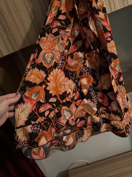 Rochie cu imprimeu floral si cordon