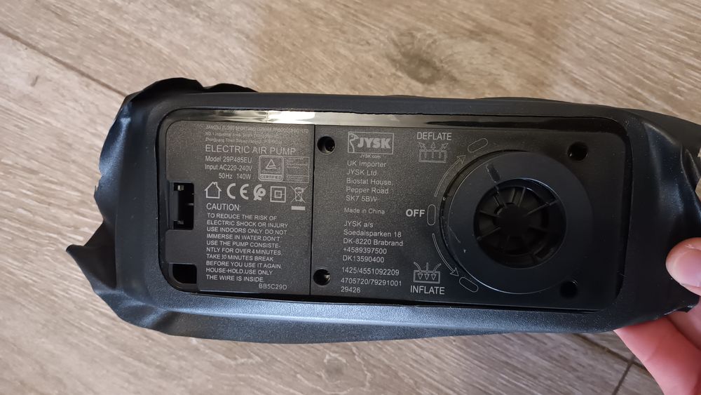 Pompa electrica de la saltea