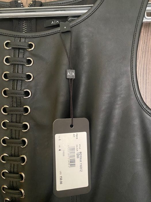 Armani Exchange кожена рокля размер M