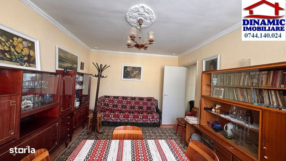 Ap 2 camere decomandat, etaj 3 – Precista, zona Școala 10, 49 000 Euro