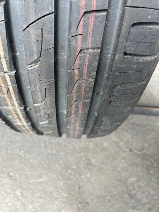 2 бр. нови летни гуми 245/40/19 Barum DOT 0818