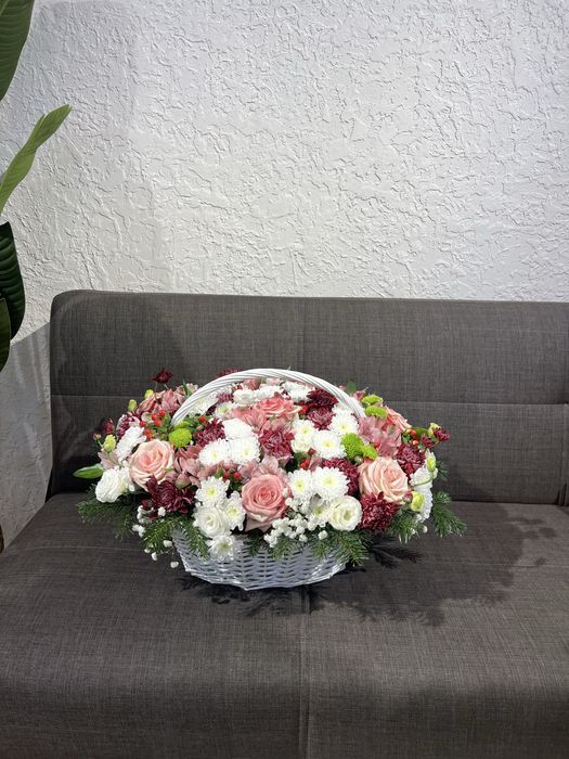 Цветы свежие в состве роза