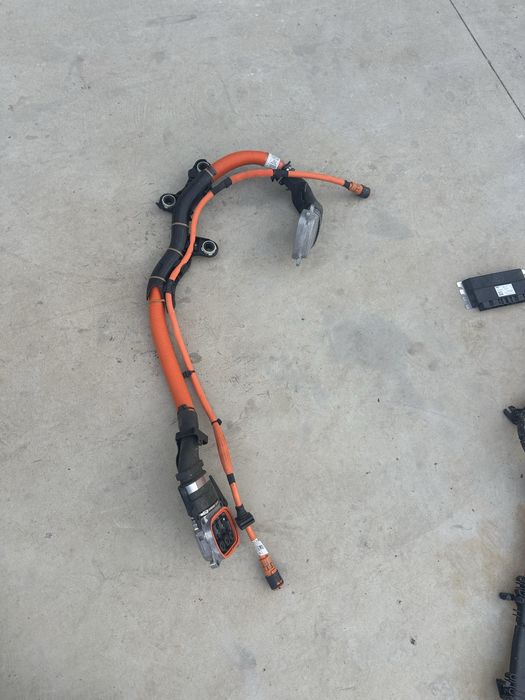 Cablu curent / tensiune / alimentare BMW F15 hybrid G20 g21 g30 g31 g05 g06 g11 g11 seria 3 4 5 6 7 G / x5 x6