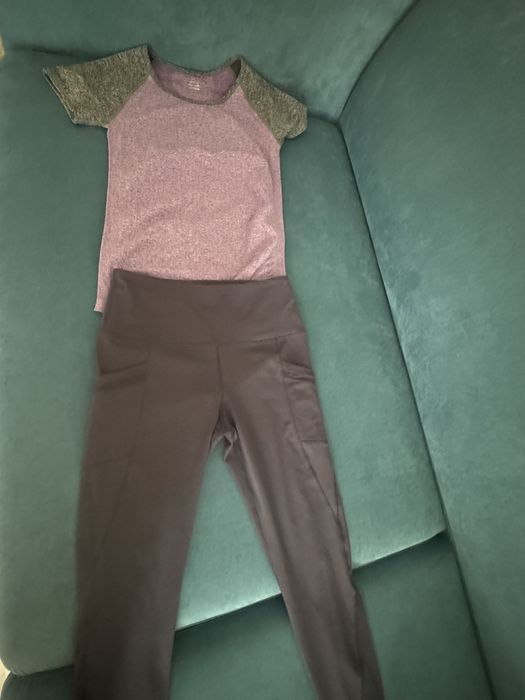 Продам спортивный костюм