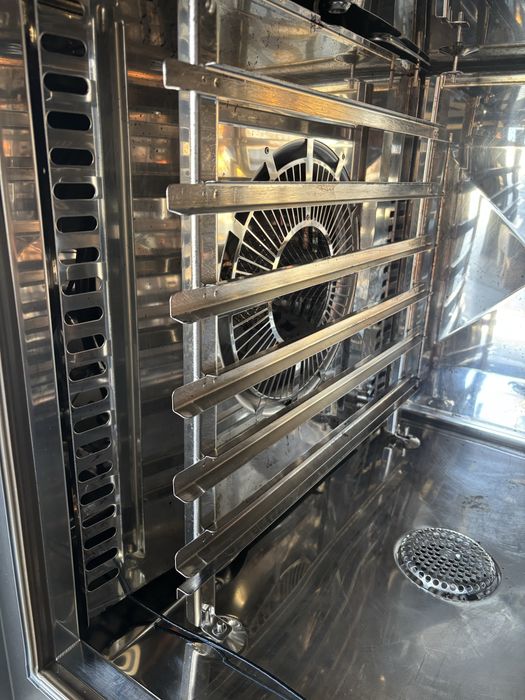 Cuptor profesional Rational