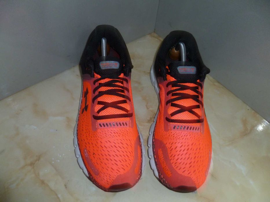 Under Armour  маратонки №45