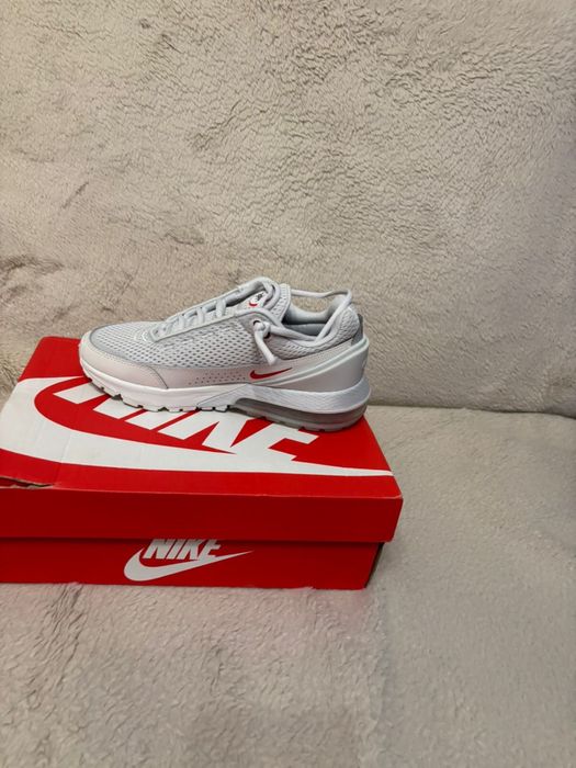 Продам новые Nike Air Max Pulse