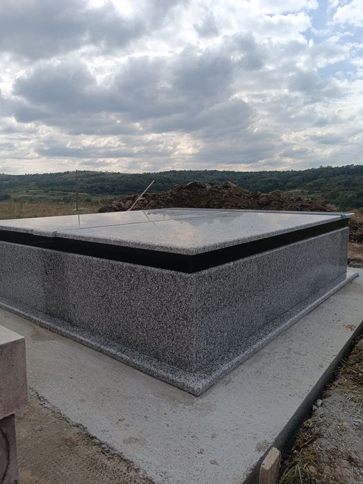 Morminte monumente funerare