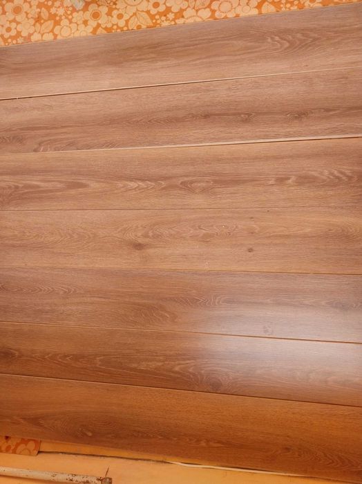 ламиниран паркет светъл орех