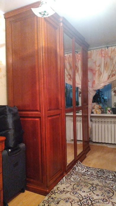 Продам спальный гарнитур