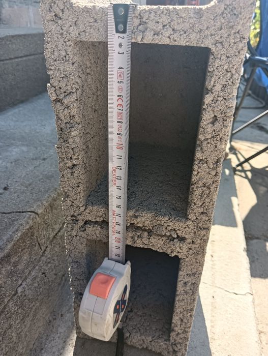 Vând bolțari de beton