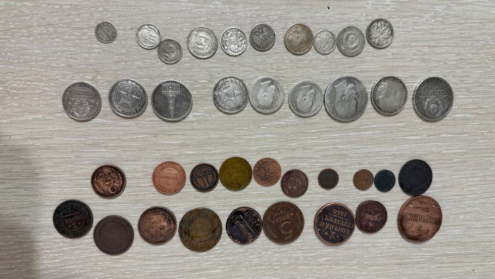 Продам старинные монеты